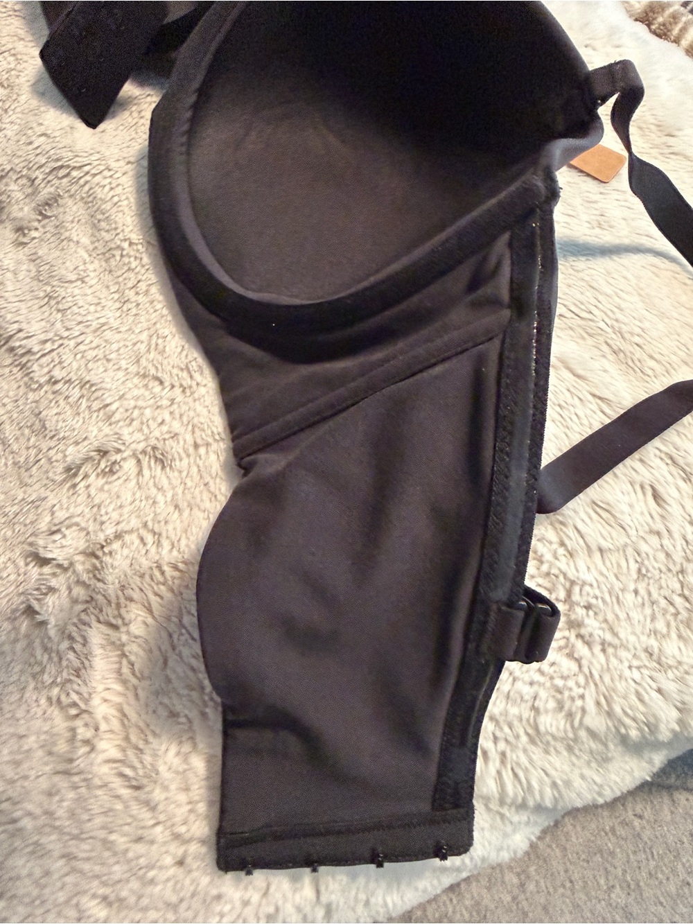 SKIMS Black fits everybody strapless bra - Picture 6 of 8